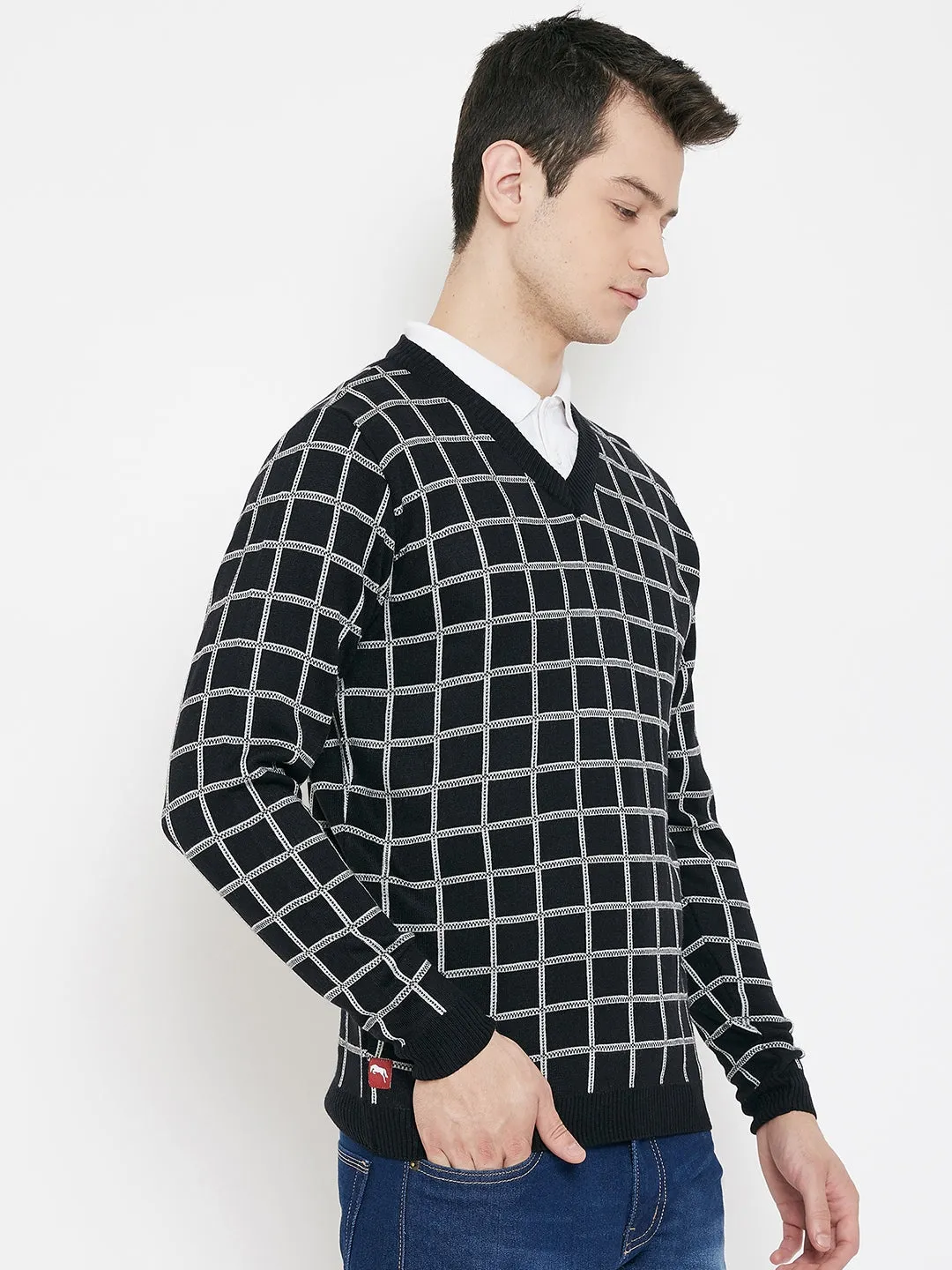 JUMP USA Men Black Checked V-Neck Casual Pullover