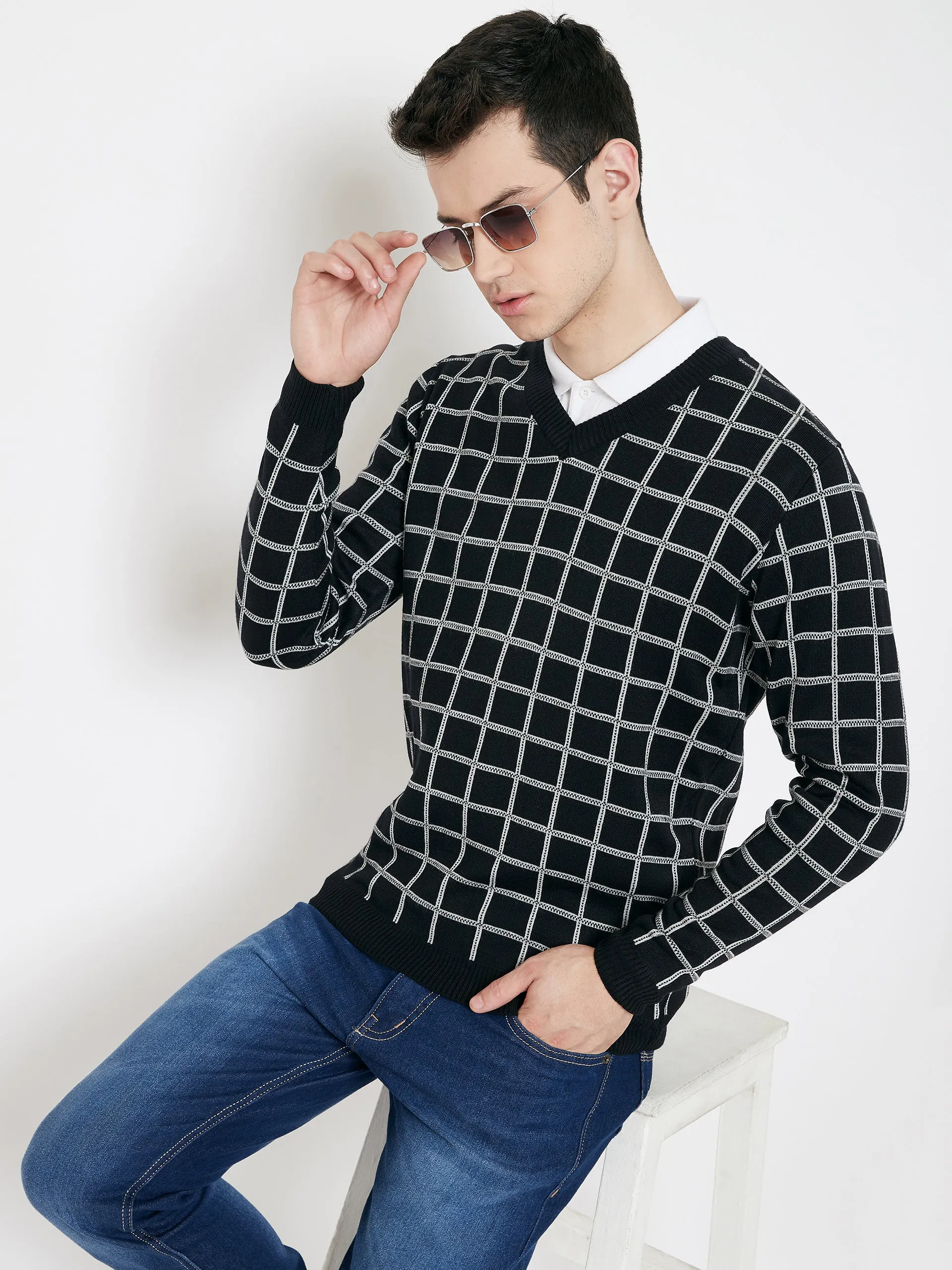 JUMP USA Men Black Checked V-Neck Casual Pullover