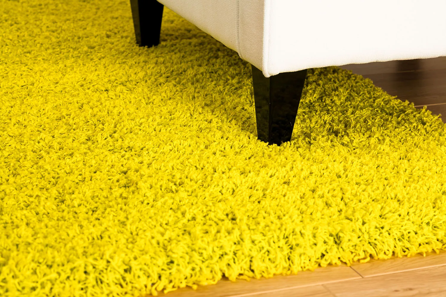 Modern thick super soft Shaggy rug 160 x 230cm -Vibrant/Fluorescent Green